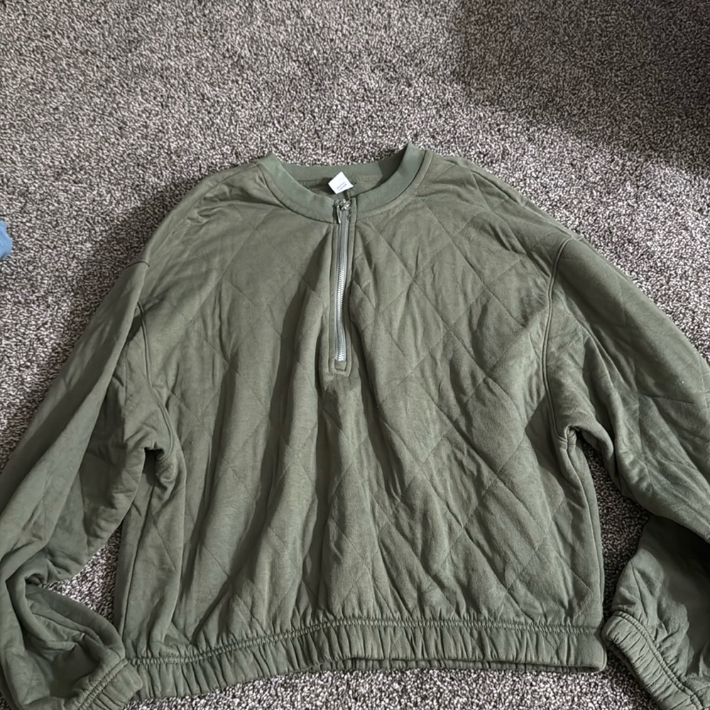 Old Navy Sweatshirt